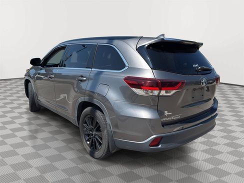 Used 2019 Toyota Highlander SE AWD/4WD image 18