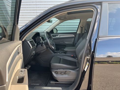 Used 2023 Volkswagen Atlas SEL R-Line AWD/4WD image 25