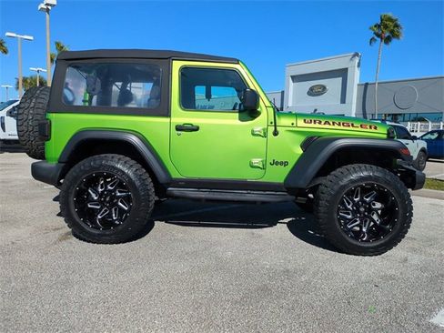 Used 2018 Jeep Wrangler Sport image 3