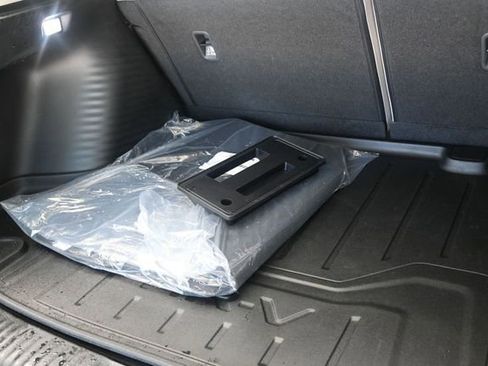 Certified 2026 Honda HR-V EX-L image 17