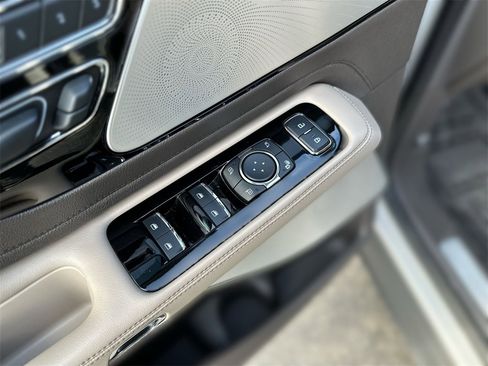 Used 2020 Lincoln Aviator Reserve w/ Equipment Group 202A image 15