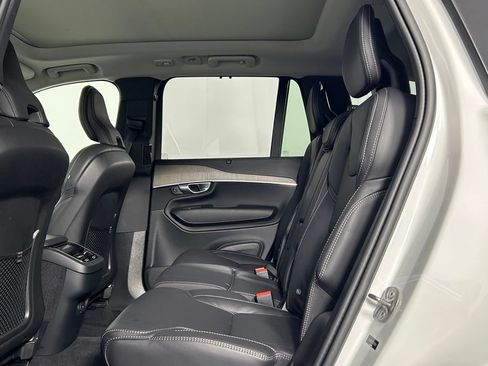 Used 2024 Volvo XC90 B6 Ultimate AWD/4WD image 18