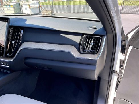 New 2026 Volvo XC60 T8 Plus w/ Climate Package AWD/4WD image 28