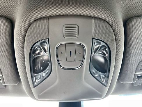 Used 2020 Jeep Compass Latitude image 16