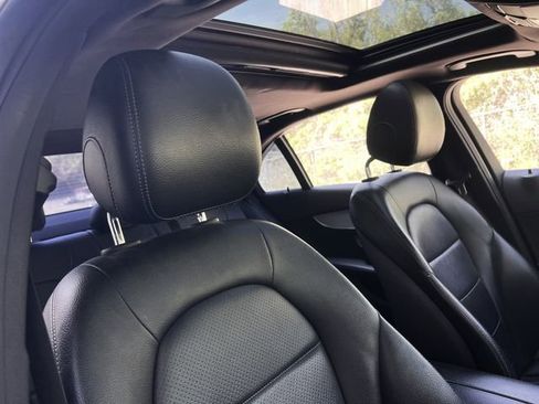 Used 2019 Mercedes-Benz C 300 Sedan image 32
