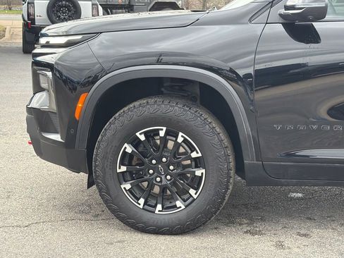 Used 2024 Chevrolet Traverse Z71 w/ Enhanced Driving Package image 8