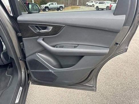 Used 2025 Audi Q7 3.0T Premium Plus image 24