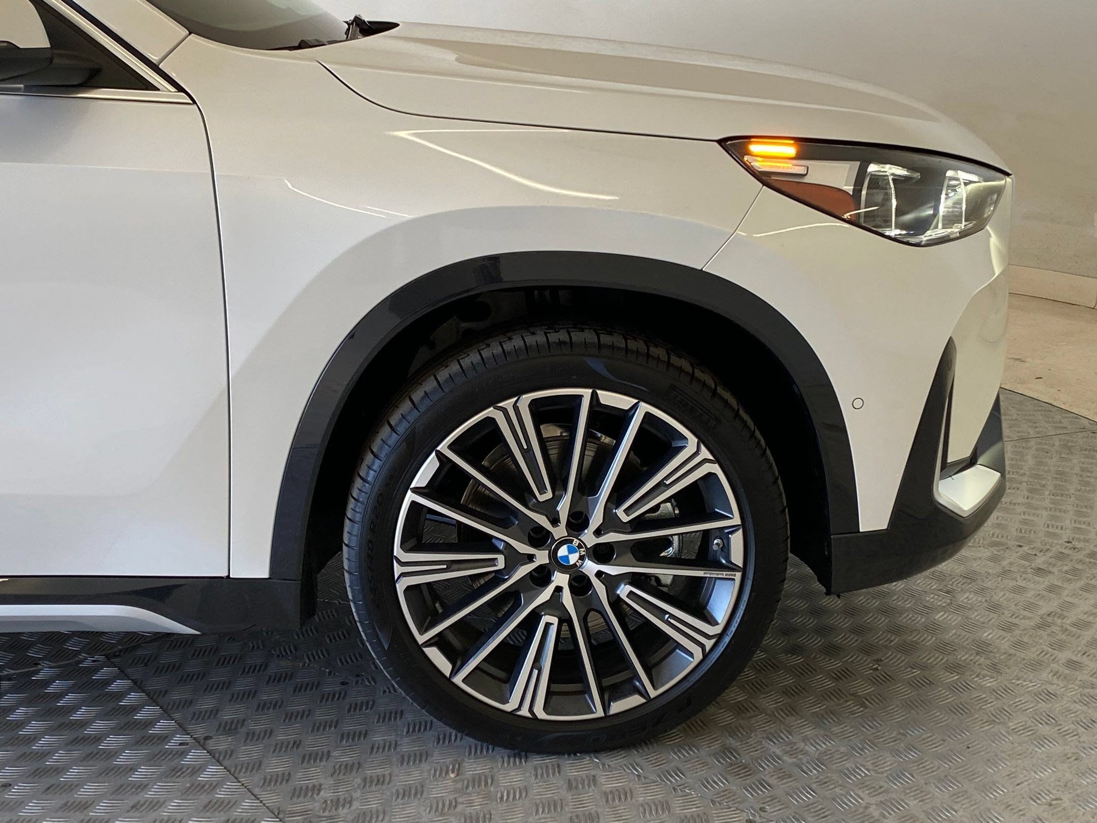 Used 2026 BMW X1 xDrive28i w/ Convenience Package AWD/4WD image 11