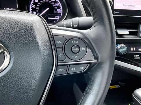 Certified 2022 Toyota Camry SE image 24