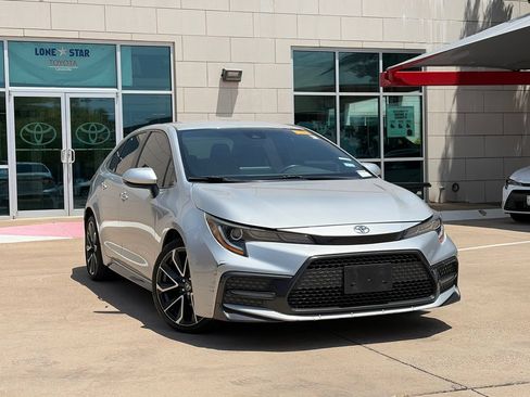 Used 2022 Toyota Corolla SE FWD image 2