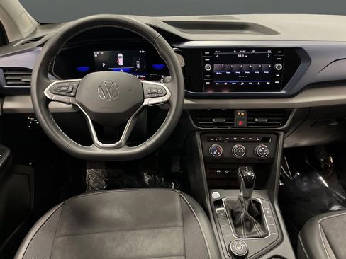 Used 2022 Volkswagen Taos SE image 5