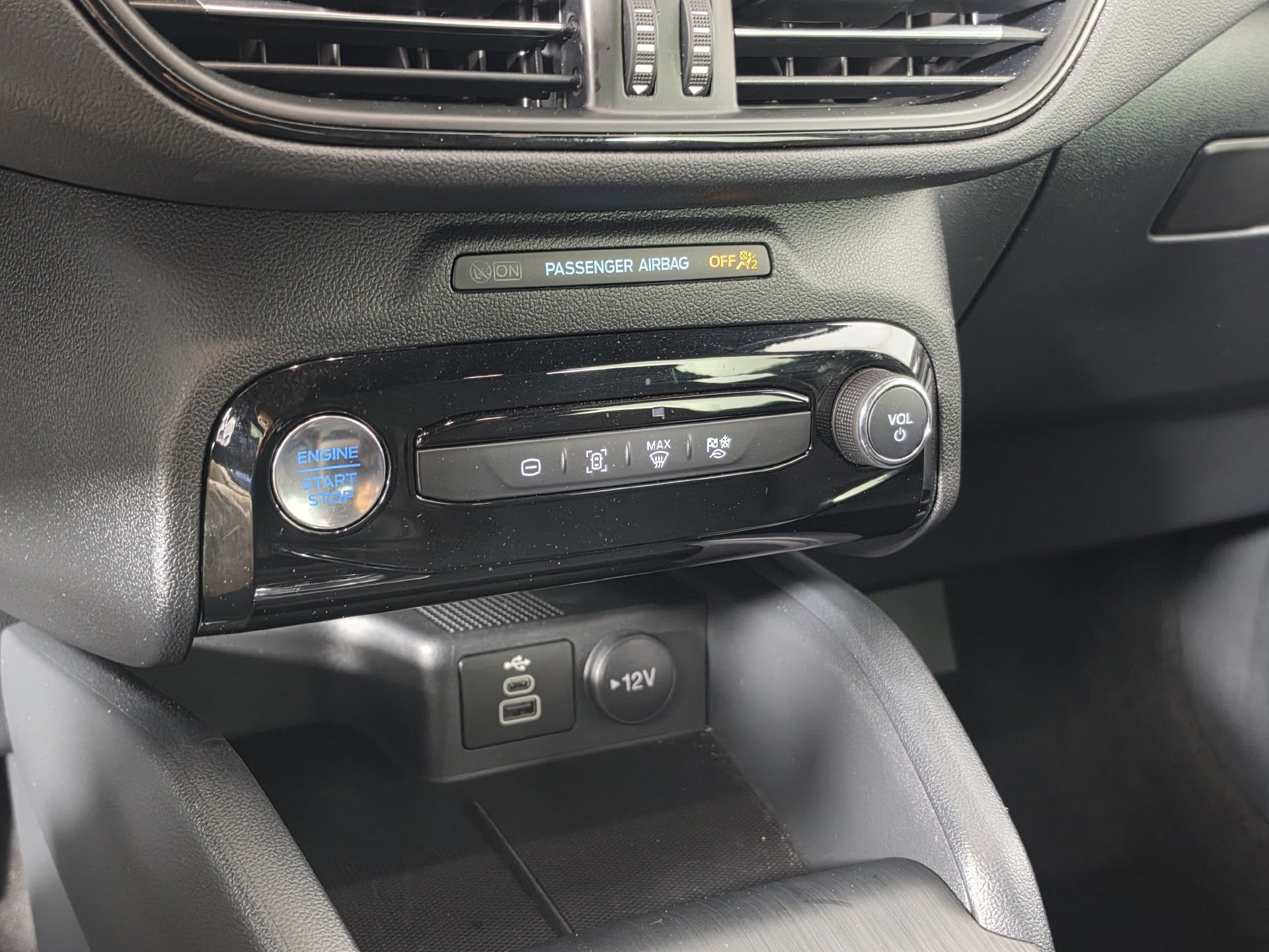 Used 2025 Ford Escape ST-Line w/ Equipment Group 301A FWD image 15
