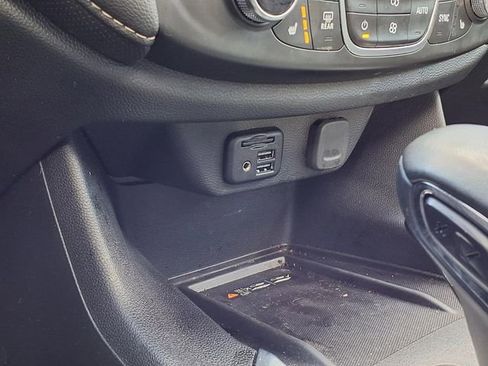 Used 2024 Chevrolet Traverse Premier w/ Redline Edition image 17