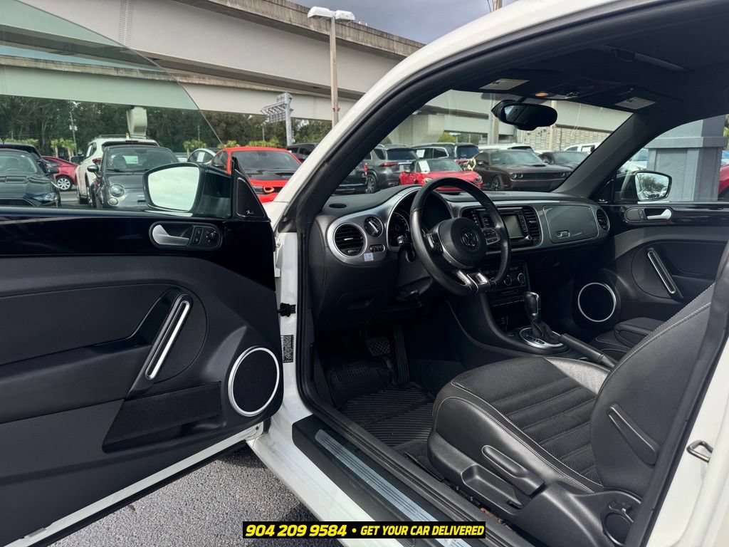 Used 2014 Volkswagen Beetle TDI FWD image 21