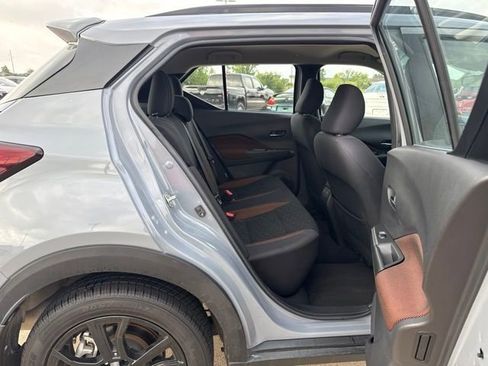 Used 2021 Nissan Kicks SR FWD image 22