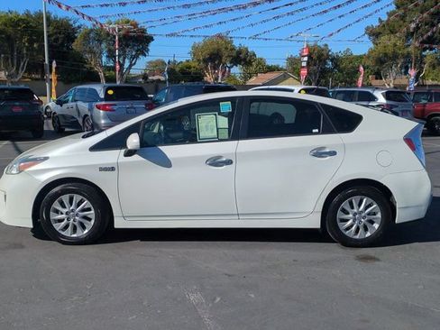 Used 2013 Toyota Prius Prime Plug-In Hybrid FWD image 12