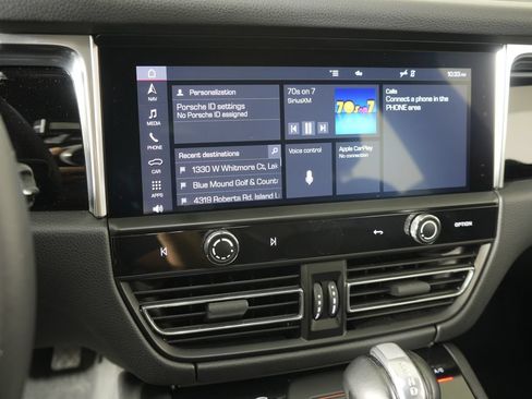 Certified 2023 Porsche Macan S AWD/4WD image 31