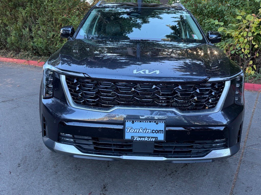 Used 2025 Kia Sorento EX w/ Panoramic Sunroof Package AWD/4WD image 2