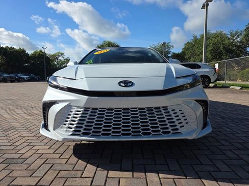 Used 2025 Toyota Camry XSE FWD image 2