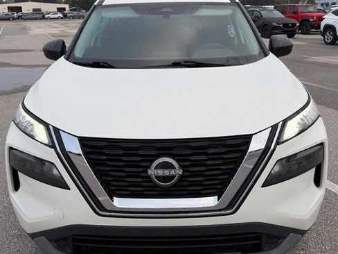 Used 2023 Nissan Rogue S FWD image 2