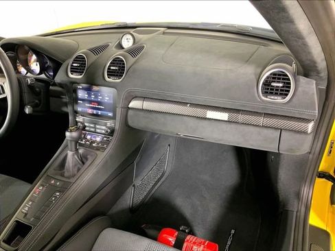 Certified 2024 Porsche 718 Cayman GT4 RS RWD image 17