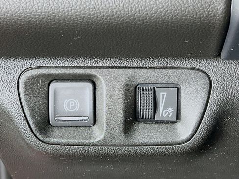 Used 2023 GMC Acadia SLT image 14