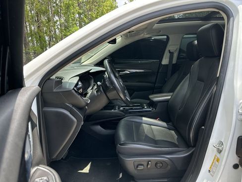 Used 2021 Buick Envision Essence w/ Sport Touring Package FWD image 2