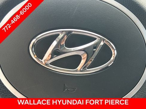 Used 2024 Hyundai Tucson SE FWD image 32