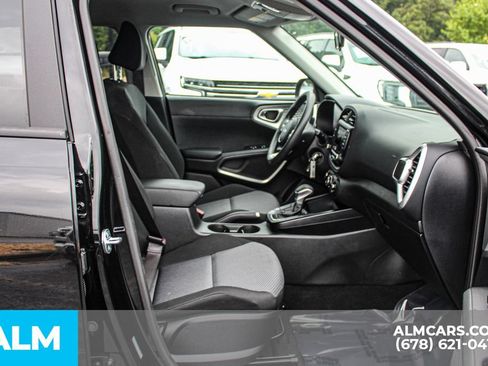 Used 2025 Kia Soul LX w/ LX Technology Package FWD image 21