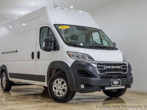 Used 2025 RAM ProMaster 3500 w/ Quick Order Package 22G SLT FWD image 2