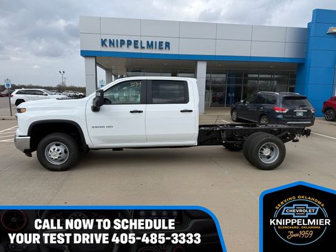 New 2026 Chevrolet Silverado 3500 W/T w/ WT Convenience Package AWD/4WD image 1