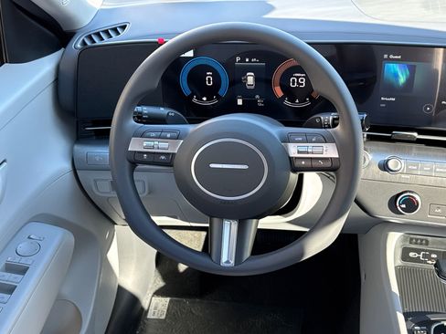 New 2026 Hyundai Kona SE image 23