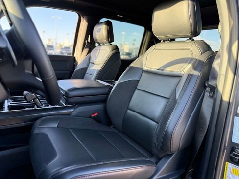 Used 2025 Ford F150 Raptor image 5