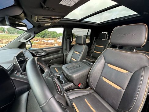 Used 2023 GMC Yukon AT4 AWD/4WD image 17