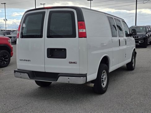 Used 2023 GMC Savana 2500 w/ Driver Convenience Package image 8