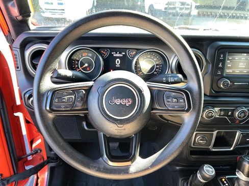 Used 2018 Jeep Wrangler Unlimited Sport image 15