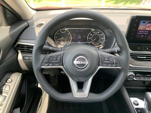 New 2026 Nissan Altima 2.5 SV w/ SV Special Edition Package FWD image 7