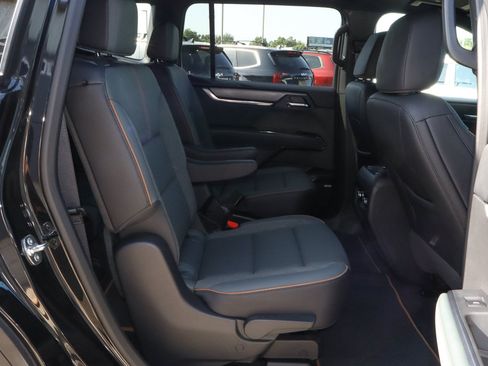 Used 2025 GMC Acadia AT4 w/ Super Cruise Package AWD/4WD image 28