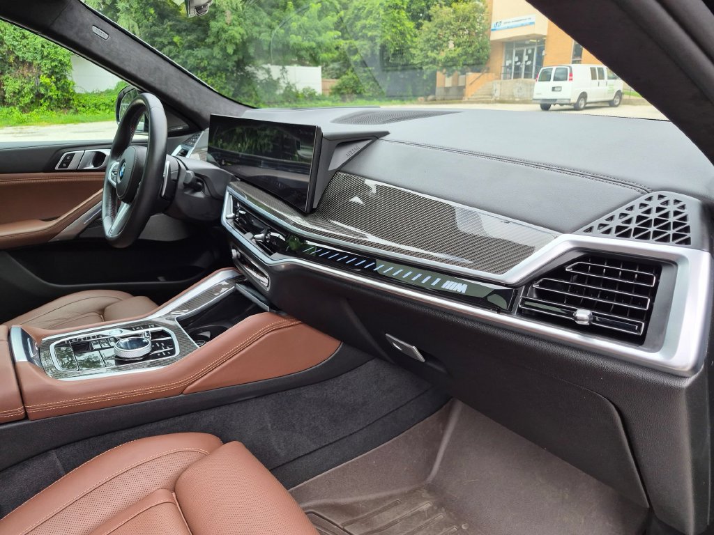 Used 2024 BMW X6 M60i w/ Dynamic Handling Package AWD/4WD image 34