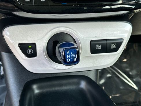 Used 2018 Toyota Prius Two image 23