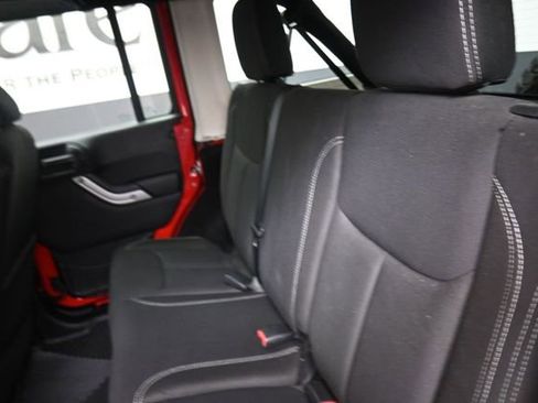 Used 2015 Jeep Wrangler Unlimited Sahara AWD/4WD image 20