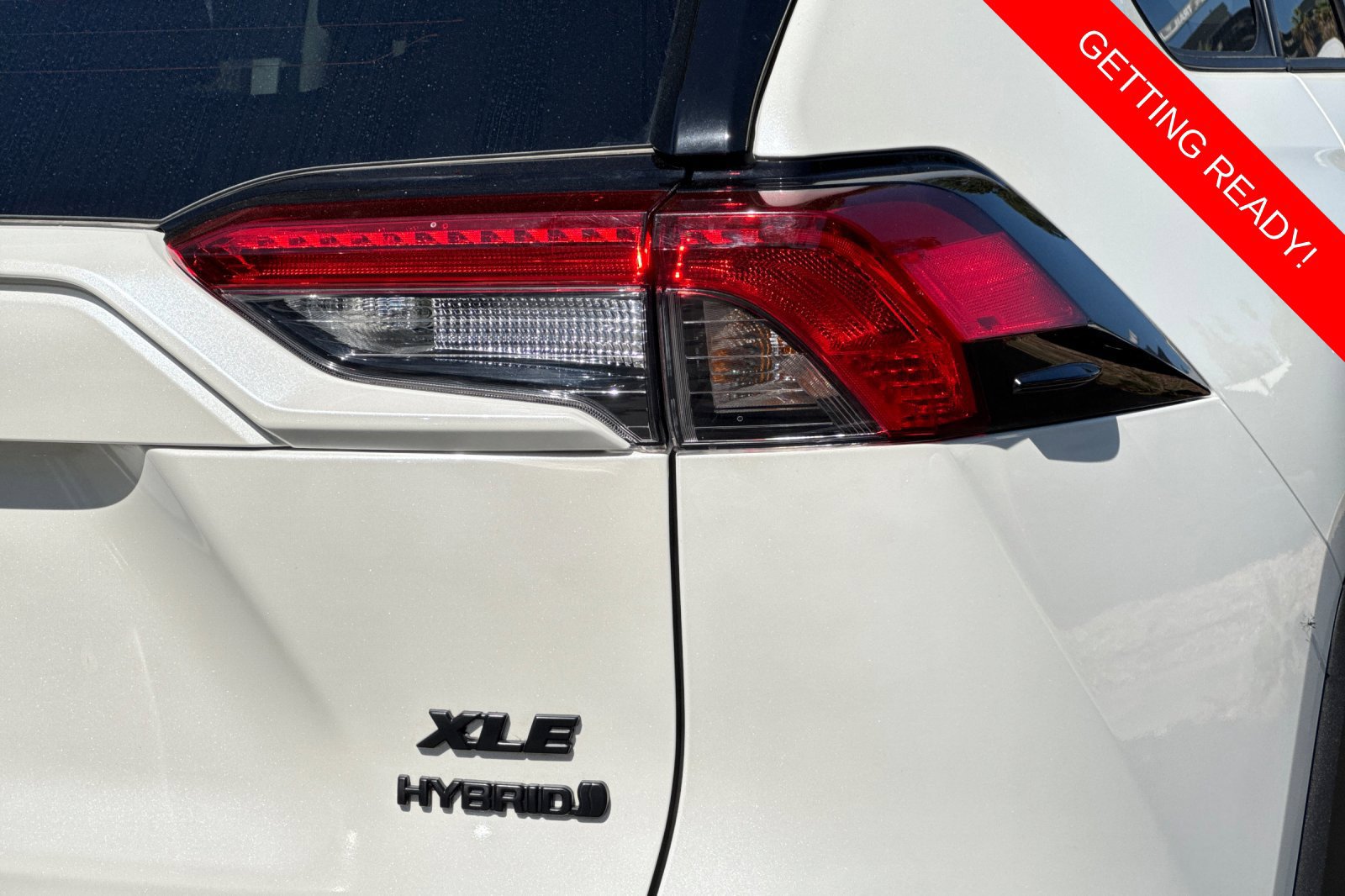 Used 2022 Toyota RAV4 XLE Premium AWD/4WD image 30