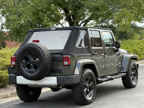 Used 2015 Jeep Wrangler Unlimited Sahara w/ Dual Top Group AWD/4WD image 9