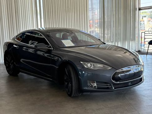 Used 2015 Tesla Model S 85D AWD/4WD image 3