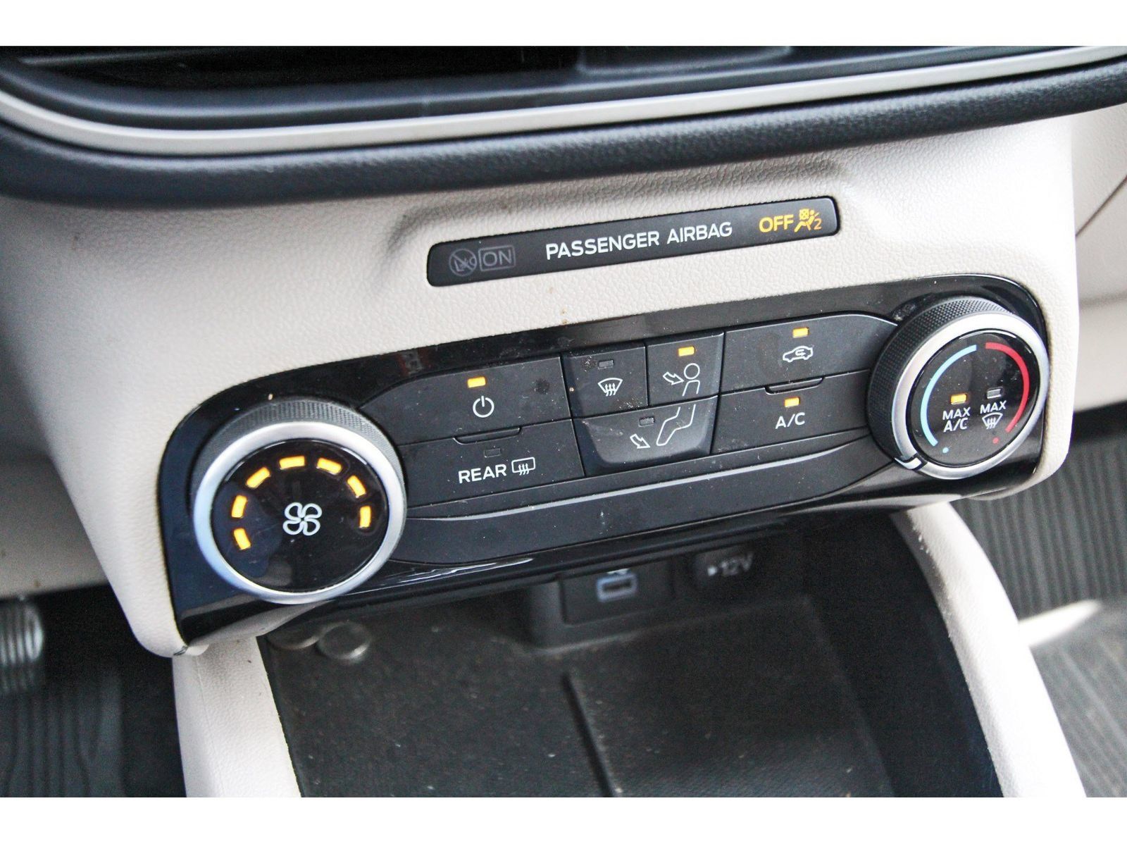 Used 2022 Ford Escape SE AWD/4WD image 28