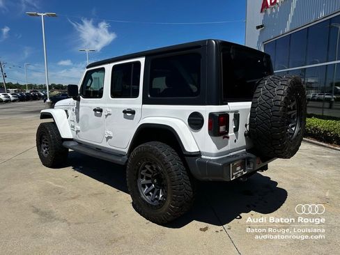 Used 2019 Jeep Wrangler Unlimited Sahara AWD/4WD image 7