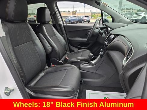 Used 2020 Chevrolet Trax LT w/ Redline Edition FWD image 21