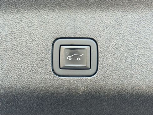 Used 2023 Cadillac Escalade Sport Platinum image 14