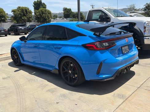 Used 2025 Honda Civic Type R image 3