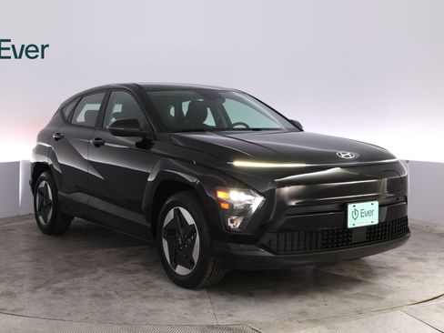 Used 2024 Hyundai Kona SE FWD image 13